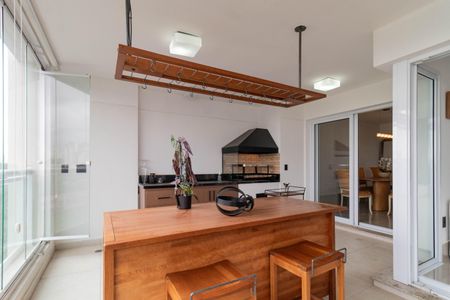 Apartamento para alugar com 242m², 5 quartos e 3 vagas Apartamento para alugar com 242m², 5 quartos e 3 vagasVaranda