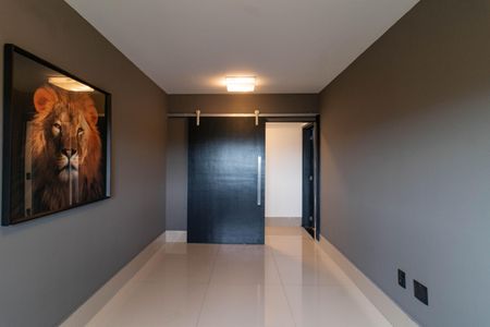 Apartamento para alugar com 242m², 5 quartos e 3 vagas Apartamento para alugar com 242m², 5 quartos e 3 vagasQuarto