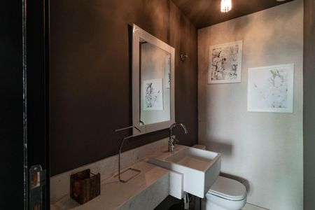 Apartamento para alugar com 242m², 5 quartos e 3 vagas Apartamento para alugar com 242m², 5 quartos e 3 vagasLavabo