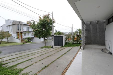 Casa para alugar com 220m², 4 quartos e 4 vagas Casa para alugar com 220m², 4 quartos e 4 vagasGaragem