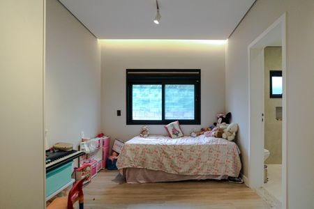 Casa para alugar com 220m², 4 quartos e 4 vagas Casa para alugar com 220m², 4 quartos e 4 vagasQuarto 2 - Suíte