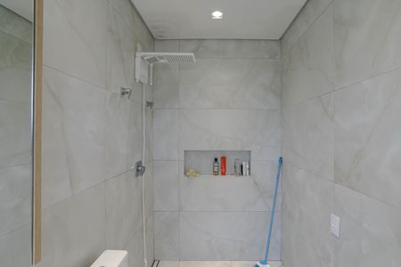 Casa para alugar com 220m², 4 quartos e 4 vagas Casa para alugar com 220m², 4 quartos e 4 vagasBanheiro - Quarto 1 - Suíte