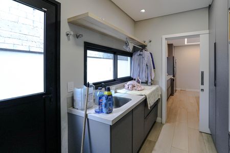 Casa para alugar com 220m², 4 quartos e 4 vagas Casa para alugar com 220m², 4 quartos e 4 vagasÁrea de Serviço