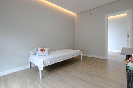 Casa para alugar com 220m², 4 quartos e 4 vagas Casa para alugar com 220m², 4 quartos e 4 vagasQuarto 4