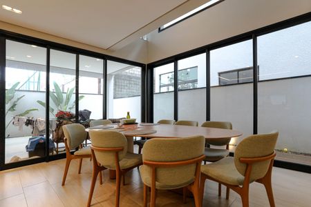 Sala de Jantar de casa para alugar com 4 quartos, 220m² em Jardim Rodeio, Mogi das Cruzes