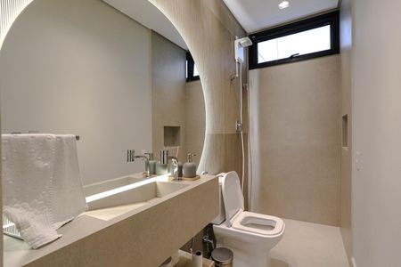 Casa para alugar com 220m², 4 quartos e 4 vagas Casa para alugar com 220m², 4 quartos e 4 vagasBanheiro