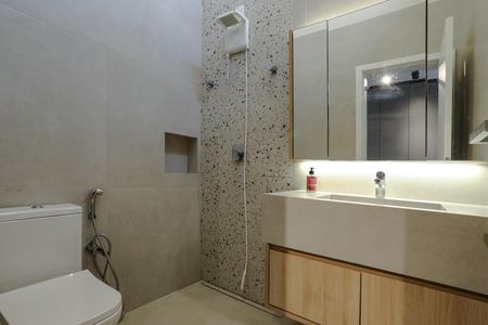Casa para alugar com 220m², 4 quartos e 4 vagas Casa para alugar com 220m², 4 quartos e 4 vagasBanheiro - Quarto 3 - Suíte