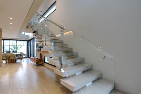 Sala de casa para alugar com 4 quartos, 220m² em Jardim Rodeio, Mogi das Cruzes