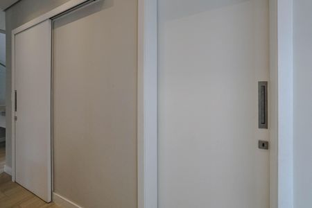 Casa para alugar com 220m², 4 quartos e 4 vagas Casa para alugar com 220m², 4 quartos e 4 vagasQuarto de Serviço