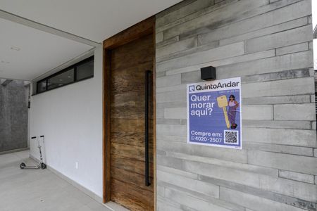 Casa para alugar com 220m², 4 quartos e 4 vagas Casa para alugar com 220m², 4 quartos e 4 vagasPlaquinha