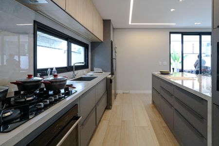 Casa para alugar com 220m², 4 quartos e 4 vagas Casa para alugar com 220m², 4 quartos e 4 vagasCozinha