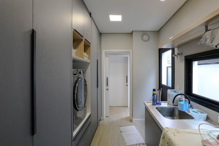 Casa para alugar com 220m², 4 quartos e 4 vagas Casa para alugar com 220m², 4 quartos e 4 vagasÁrea de Serviço