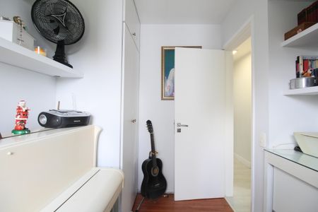 Apartamento para alugar com 75m², 3 quartos e 1 vagaQuarto 2