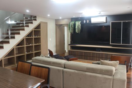 Apartamento para alugar com 316m², 4 quartos e 4 vagasSala