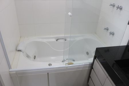 Apartamento para alugar com 316m², 4 quartos e 4 vagasBanheiro da Suíte 4