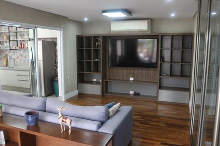 Apartamento para alugar com 316m², 4 quartos e 4 vagasSala de TV