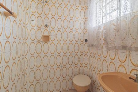 Banheiro de casa para alugar com 1 quarto, 50m² em Vila Granada, São Paulo