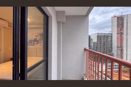 Sacada de kitnet/studio à venda com 1 quarto, 26m² em Jardim das Acacias, São Paulo