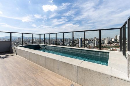 Studio à venda com 29m², 1 quarto e sem vaga Studio à venda com 29m², 1 quarto e sem vagaPiscina