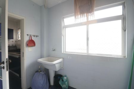 Apartamento para alugar com 147m², 3 quartos e 1 vagaÁrea de Serviço