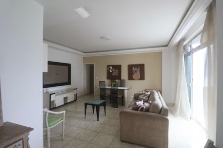 Apartamento para alugar com 147m², 3 quartos e 1 vagaSala