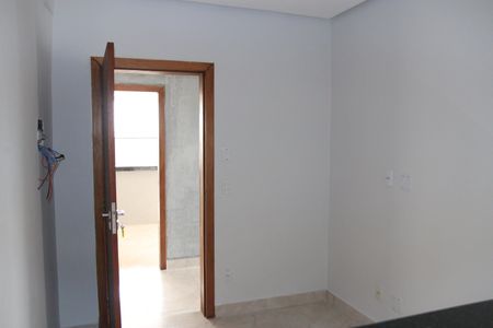 Sala de apartamento para alugar com 1 quarto, 35m² em Setor Crimeia Oeste, Goiânia