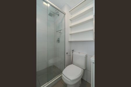 Banheiro da Suíte de apartamento à venda com 1 quarto, 41m² em Jardim do Salso, Porto Alegre