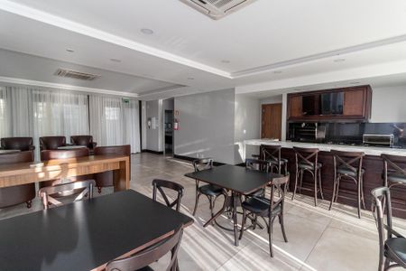 Apartamento à venda com 41m², 1 quarto e 1 vaga Apartamento à venda com 41m², 1 quarto e 1 vagaÁrea comum - Salão de festas 2