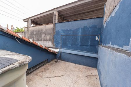 Casa à venda com 64m², 3 quartos e sem vaga Casa à venda com 64m², 3 quartos e sem vagaTerraço