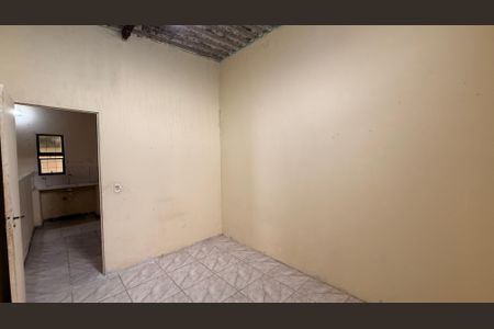 Quarto 01 de casa para alugar com 2 quartos, 30m² em Setor Habitacional Sol Nascente, Brasília