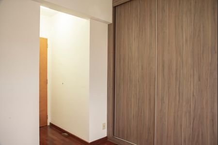Apartamento à venda com 56m², 2 quartos e 2 vagasQuarto 2