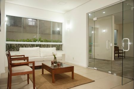 Apartamento à venda com 56m², 2 quartos e 2 vagasHall social