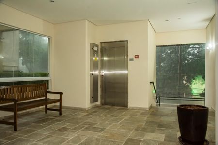 Apartamento à venda com 56m², 2 quartos e 2 vagasHall de entrada