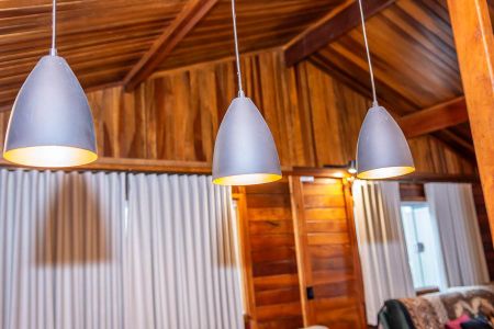 Casa para alugar com 400m², 5 quartos e 15 vagasDetalhe Cozinha-Lustres