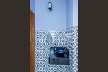 Casa para alugar com 400m², 5 quartos e 15 vagasÁrea comum- Lavabo do espaço gourmet