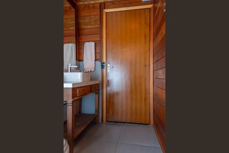 Casa para alugar com 400m², 5 quartos e 15 vagasBanheiro Social