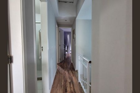 Casa de condomínio à venda com 186m², 5 quartos e 4 vagas Casa de condomínio à venda com 186m², 5 quartos e 4 vagasCorredor