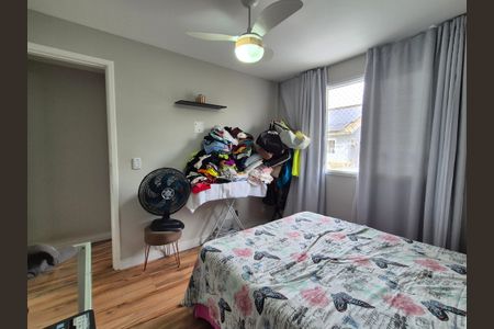 Casa de condomínio à venda com 186m², 5 quartos e 4 vagas Casa de condomínio à venda com 186m², 5 quartos e 4 vagasQuarto