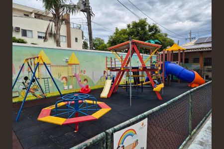 Casa de condomínio à venda com 186m², 5 quartos e 4 vagas Casa de condomínio à venda com 186m², 5 quartos e 4 vagasÁrea comum