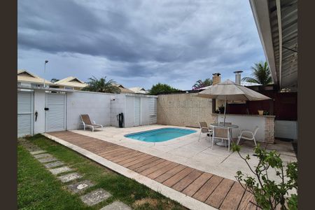 Casa de condomínio à venda com 186m², 5 quartos e 4 vagas Casa de condomínio à venda com 186m², 5 quartos e 4 vagasÁrea externa