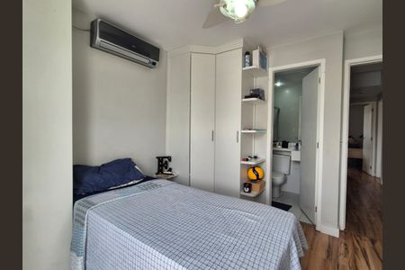 Casa de condomínio à venda com 186m², 5 quartos e 4 vagas Casa de condomínio à venda com 186m², 5 quartos e 4 vagasSuíte 2