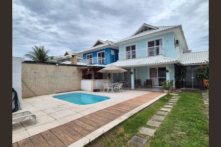 Casa de condomínio à venda com 186m², 5 quartos e 4 vagas Casa de condomínio à venda com 186m², 5 quartos e 4 vagasÁrea externa