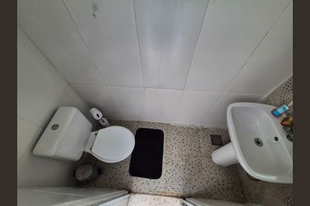 Casa de condomínio à venda com 186m², 5 quartos e 4 vagas Casa de condomínio à venda com 186m², 5 quartos e 4 vagasLavabo 2