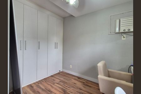 Casa de condomínio à venda com 186m², 5 quartos e 4 vagas Casa de condomínio à venda com 186m², 5 quartos e 4 vagasQuarto 2