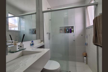 Casa de condomínio à venda com 186m², 5 quartos e 4 vagas Casa de condomínio à venda com 186m², 5 quartos e 4 vagasSuite 3