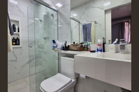 Casa de condomínio à venda com 186m², 5 quartos e 4 vagas Casa de condomínio à venda com 186m², 5 quartos e 4 vagasSuite