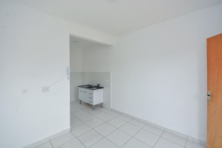 Sala/Cozinha de kitnet/studio para alugar com 1 quarto, 22m² em Parque Grajau, São Paulo