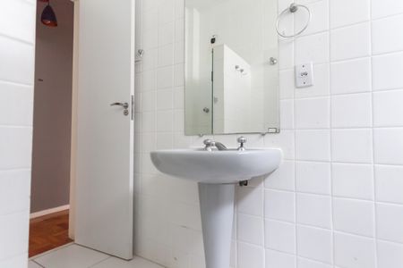 Apartamento à venda com 120m², 3 quartos e 1 vaga Apartamento à venda com 120m², 3 quartos e 1 vagaBanheiro Social