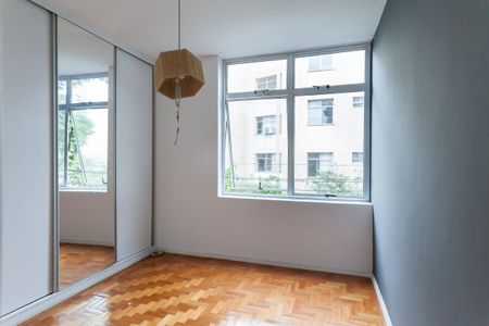 Apartamento à venda com 120m², 3 quartos e 1 vaga Apartamento à venda com 120m², 3 quartos e 1 vagasuite