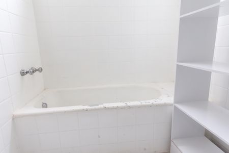 Apartamento à venda com 120m², 3 quartos e 1 vaga Apartamento à venda com 120m², 3 quartos e 1 vagaBanheiro Social